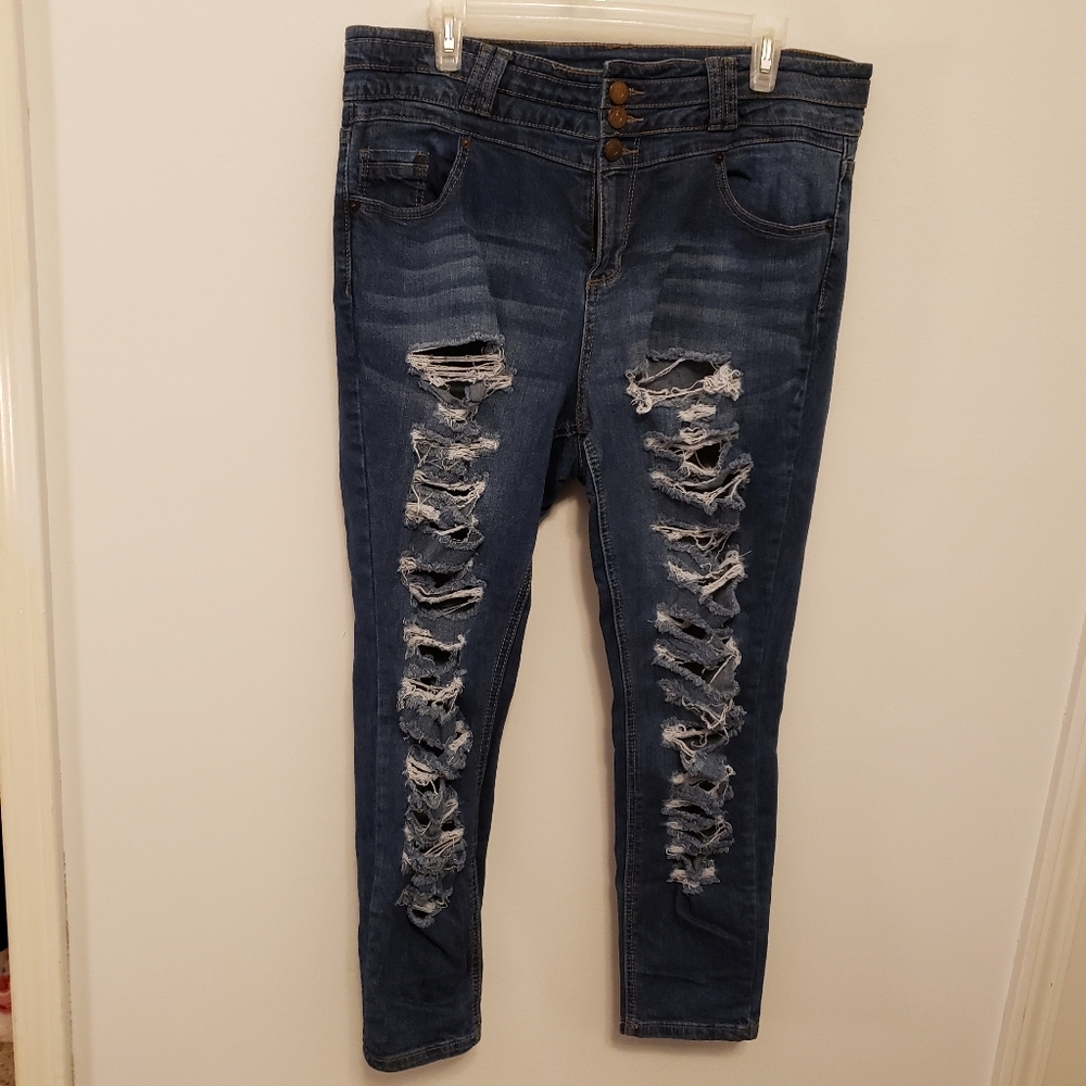 Distressed High Waisted Jeans